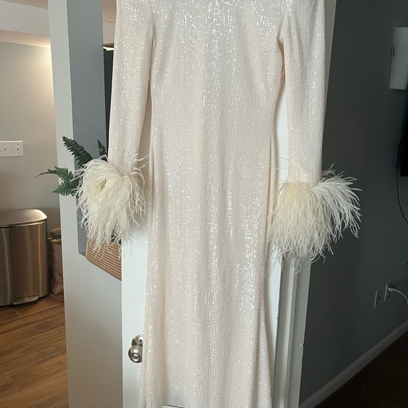 SELF-PORTRAIT CREAM SEQUIN FEATHER MIDI DRESS (US 2) - FOR BRIDES - Picture 10 of 10